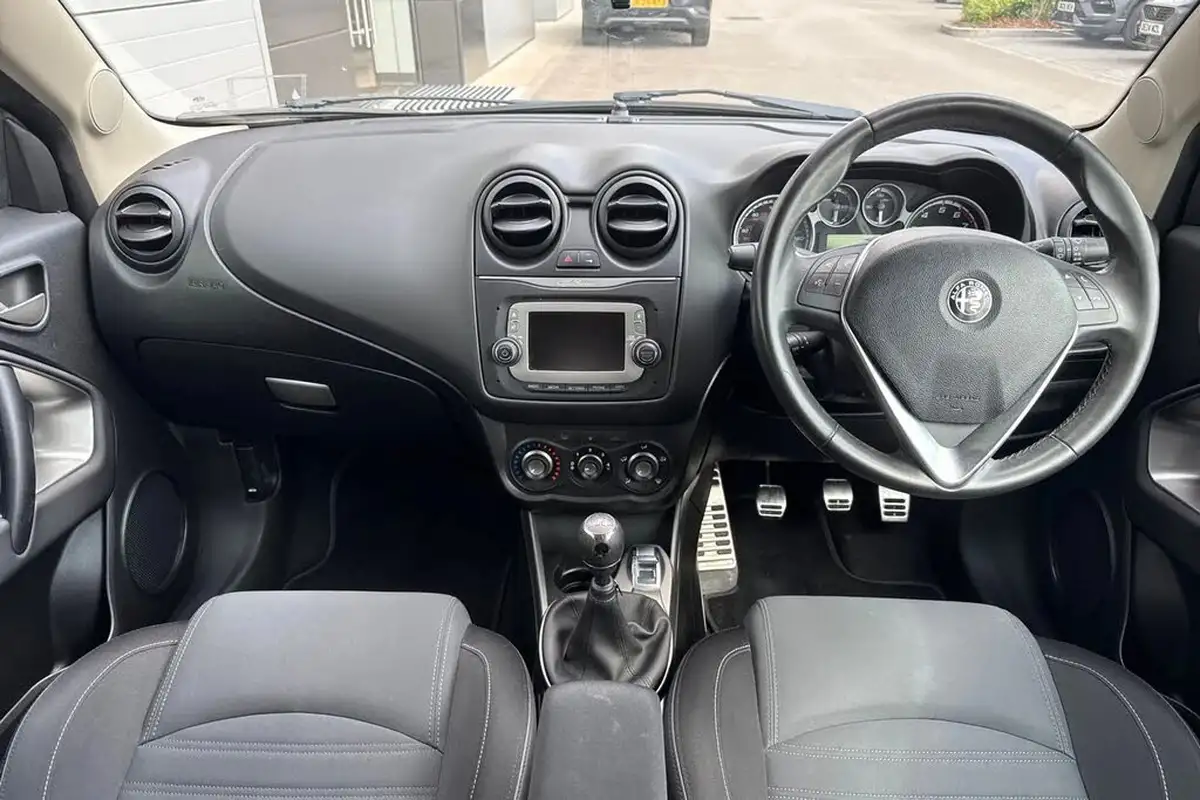 2016-alfa-romeo-mito-09-super-big-29