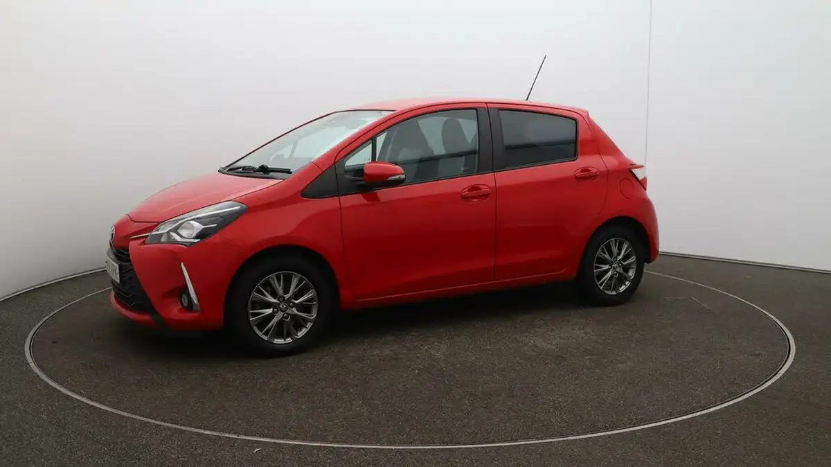 2018-toyota-yaris-15-vvt-i-icon-111bhp-1497cc-big-64