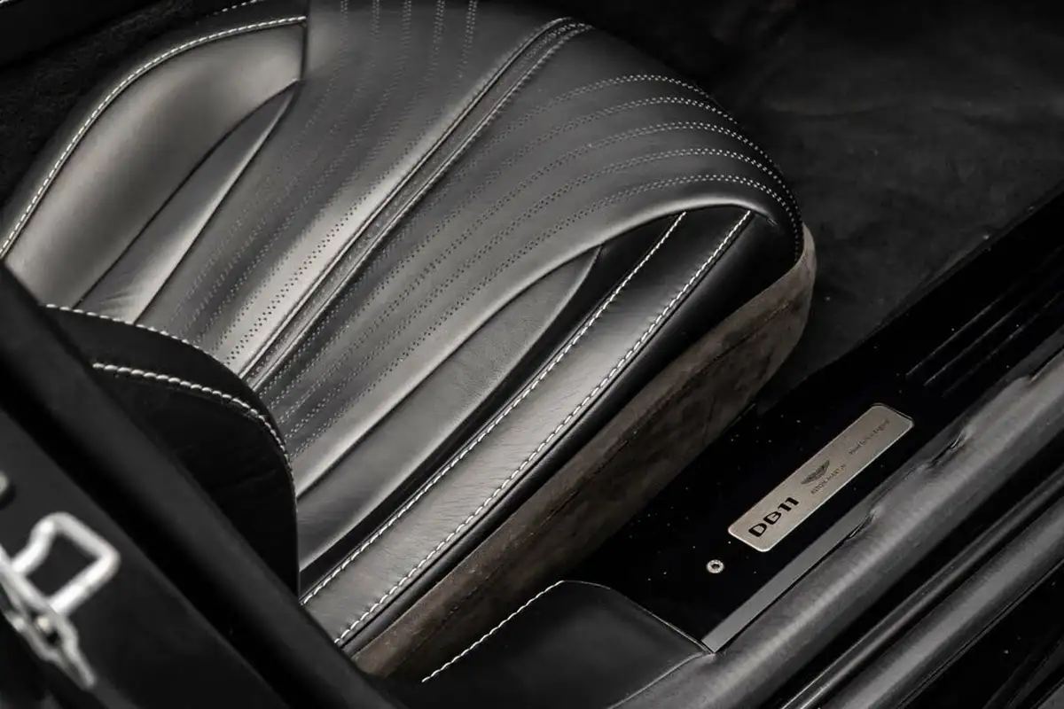 2020-aston-martin-db11-40-v8-503bhp-big-36