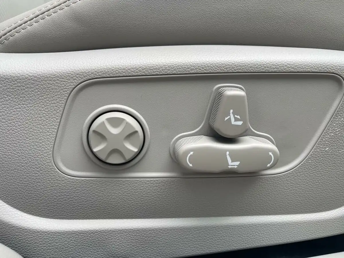 2024-kgm-ssangyong-korando-15-k40-big-37