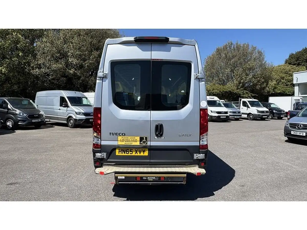 2015-iveco-daily-big-5
