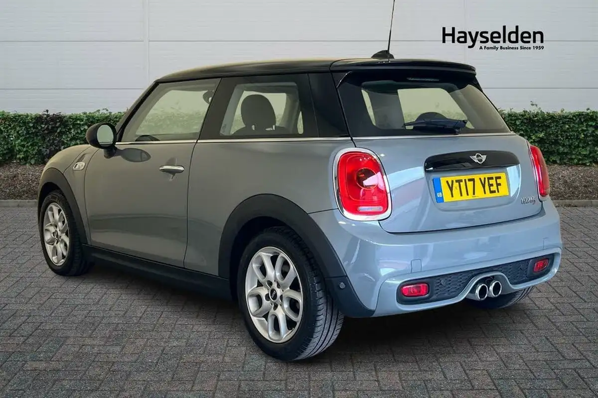 2017-mini-cooper-20-cooper-s-chili-ss-hatchback-3d-big-2