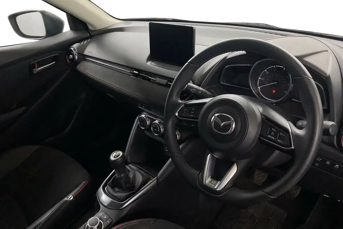 2024-mazda-mazda2-15-e-skyactiv-g-homura-aka-90ps-big-10