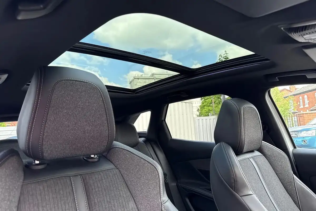 2019-peugeot-3008-suv-12-puretech-gt-line-premium-big-36