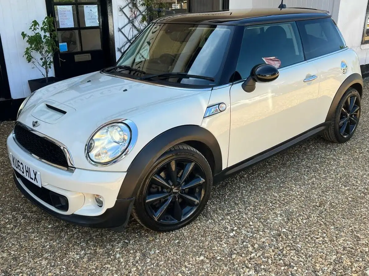 2013-mini-cooper-16-cooper-s-184bhp-sport-chili-hatchback-3d-big-16