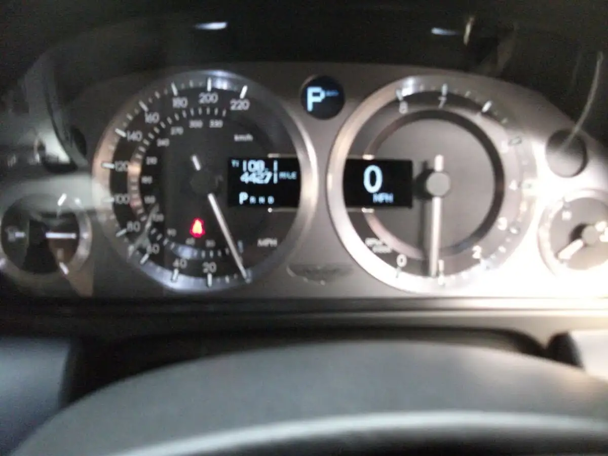 2005-aston-martin-db9-59-touchtronic-big-30