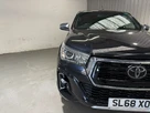 2018-toyota-hi-lux-24d-4d-invincible-at35-32t-auto-small-8