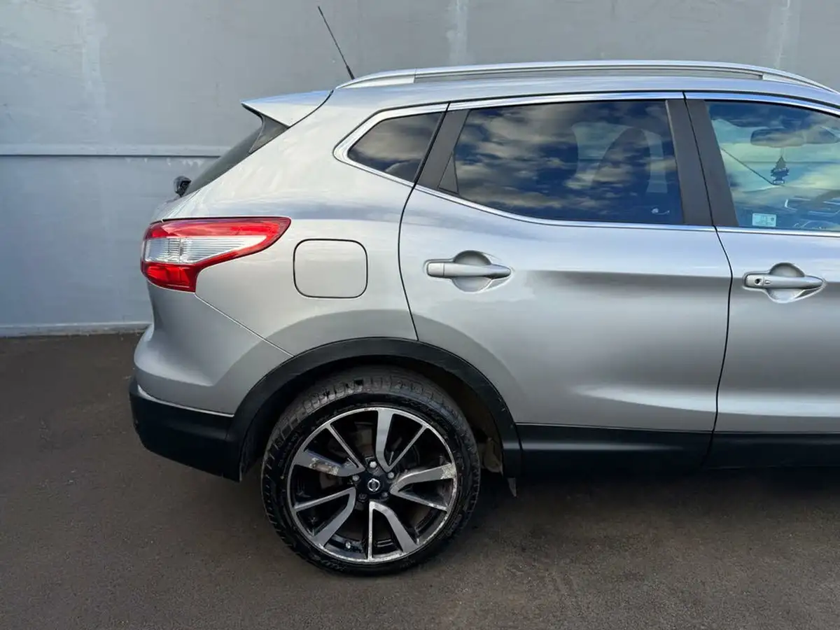 2015-nissan-qashqai-16dci-tekna-xtronic-cvt-big-31