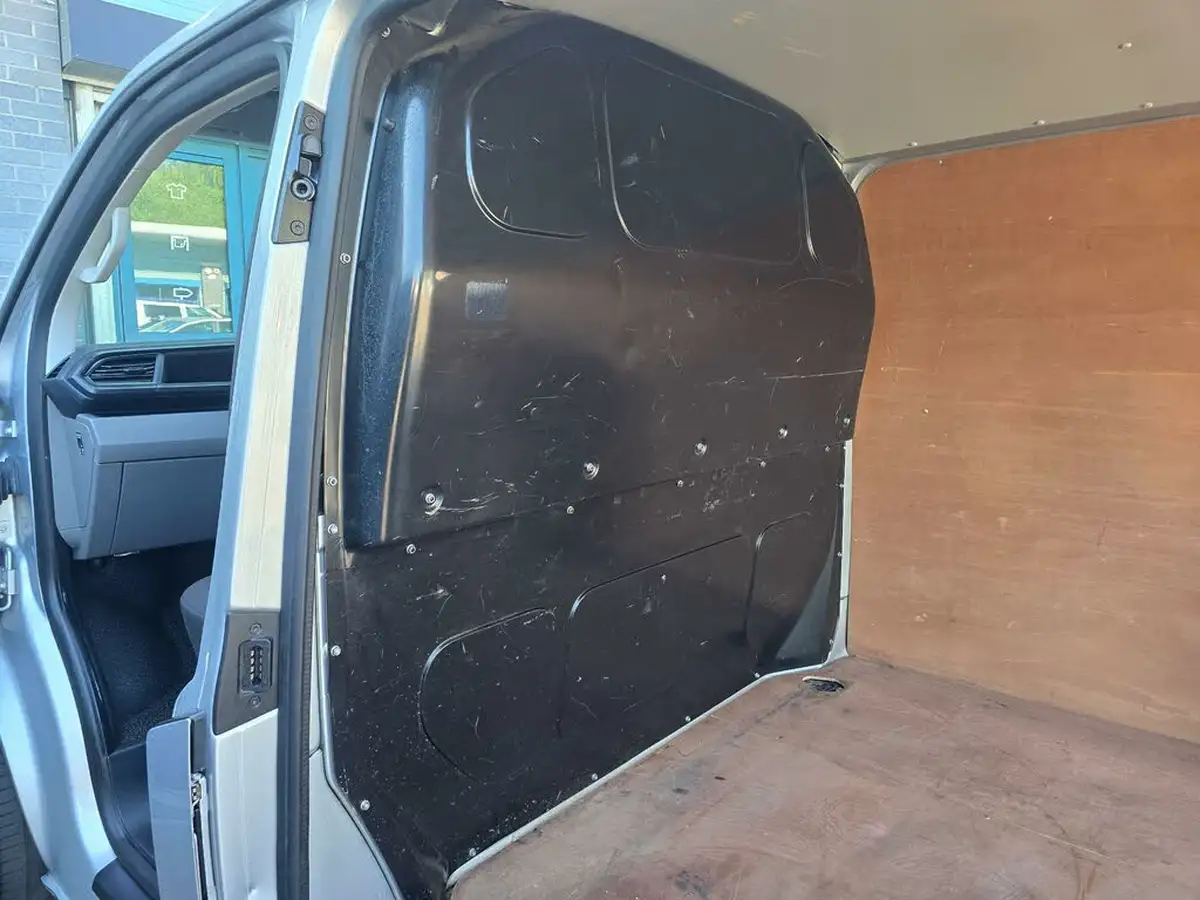 2021-volkswagen-transporter-20tdi-t30-highline-bmt-swb-150pseu6dt-e-panel-van-big-18