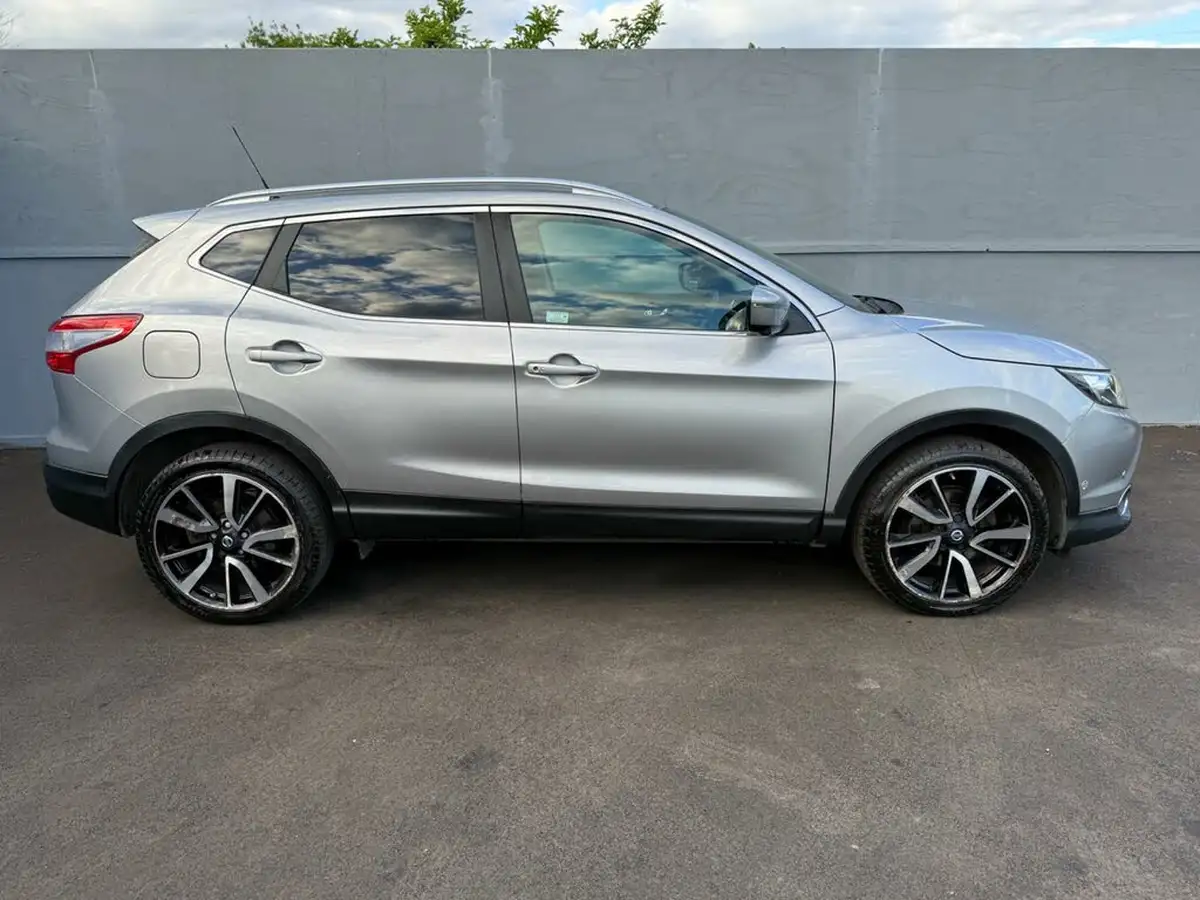 2015-nissan-qashqai-16dci-tekna-xtronic-cvt-big-7