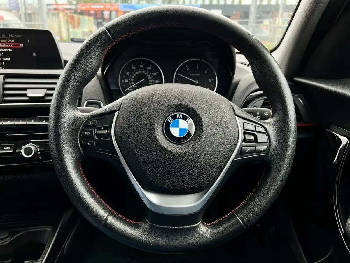 2016-bmw-1-series-15td-116d-sport-5d-big-10