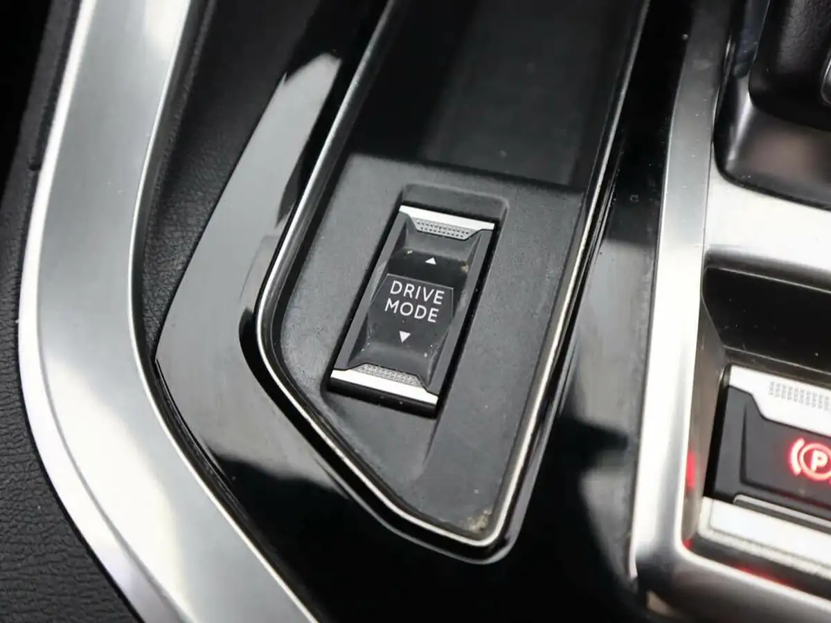 2022-peugeot-3008-suv-15-bluehdi-gt-eat8-big-18