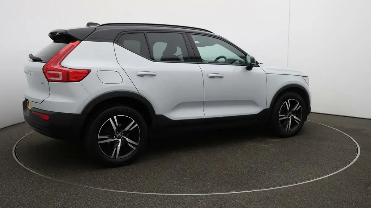 2021-volvo-xc40-15-t3-r-design-161bhp-auto-big-51