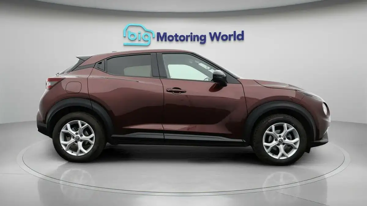 2022-nissan-juke-10-dig-t-n-connecta-big-7
