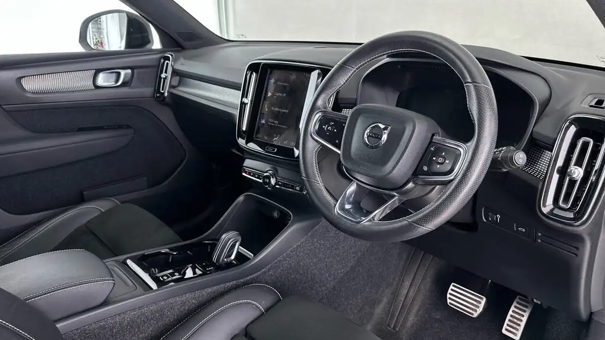 2021-volvo-xc40-15-t3-r-design-161bhp-auto-big-11