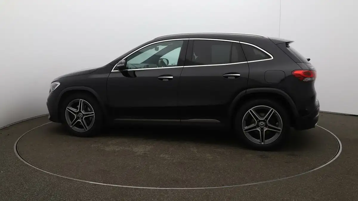 2022-mercedes-benz-gla-class-13-gla-180-amg-line-premium-plus-big-59