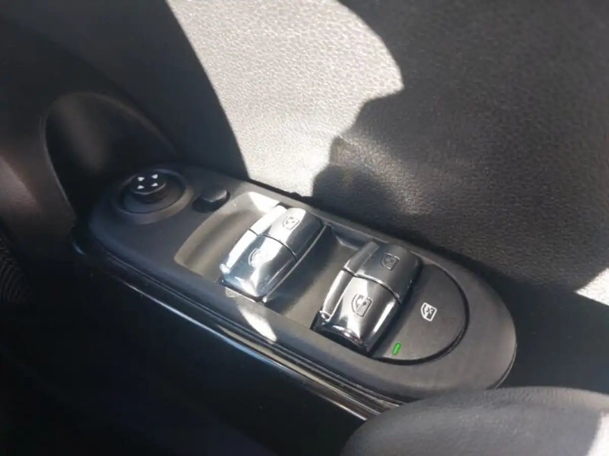 2021-mini-cooper-15-cooper-classic-hatchback-5d-big-18