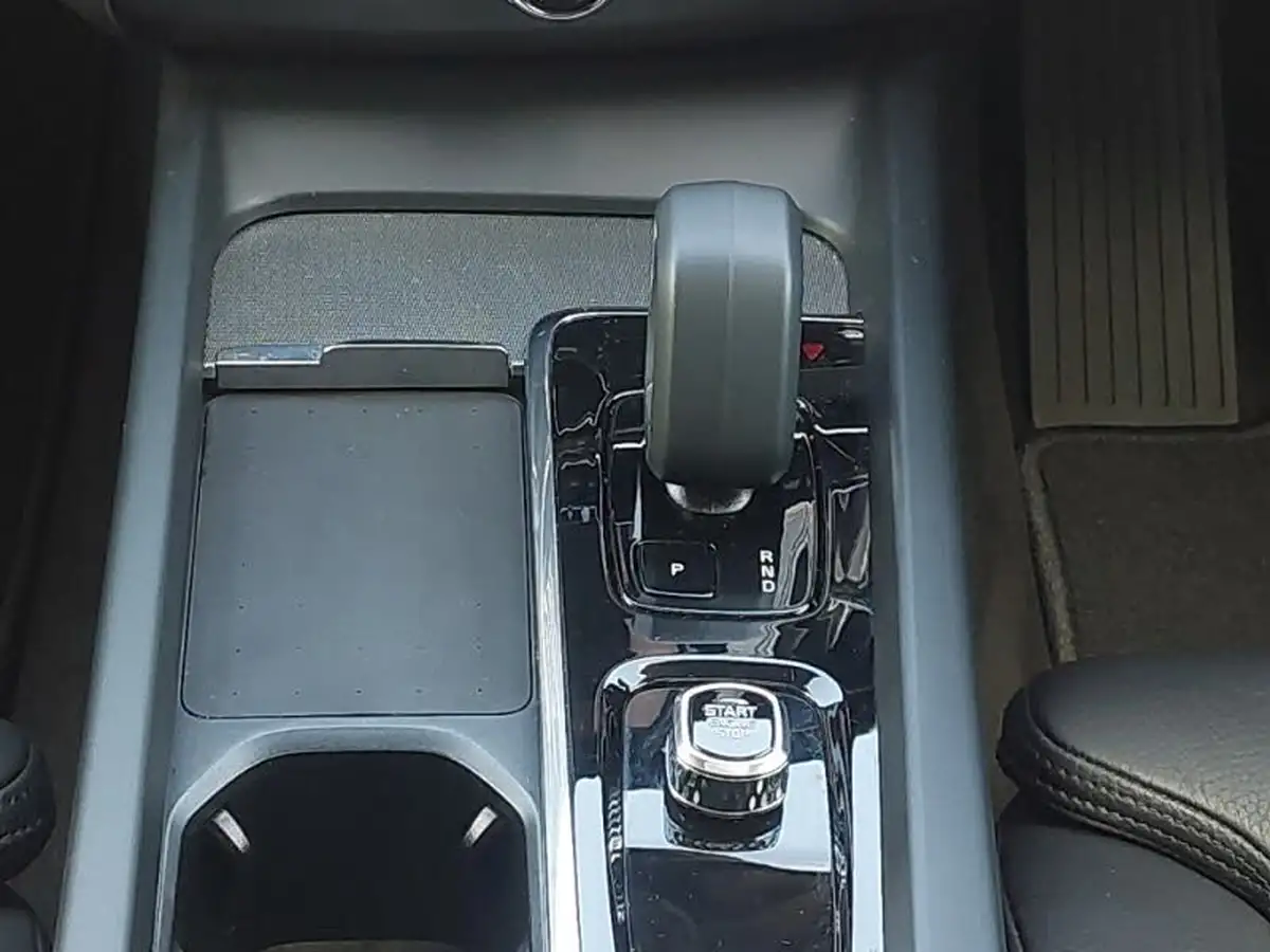 2024-volvo-xc60-20-b5-plus-big-12