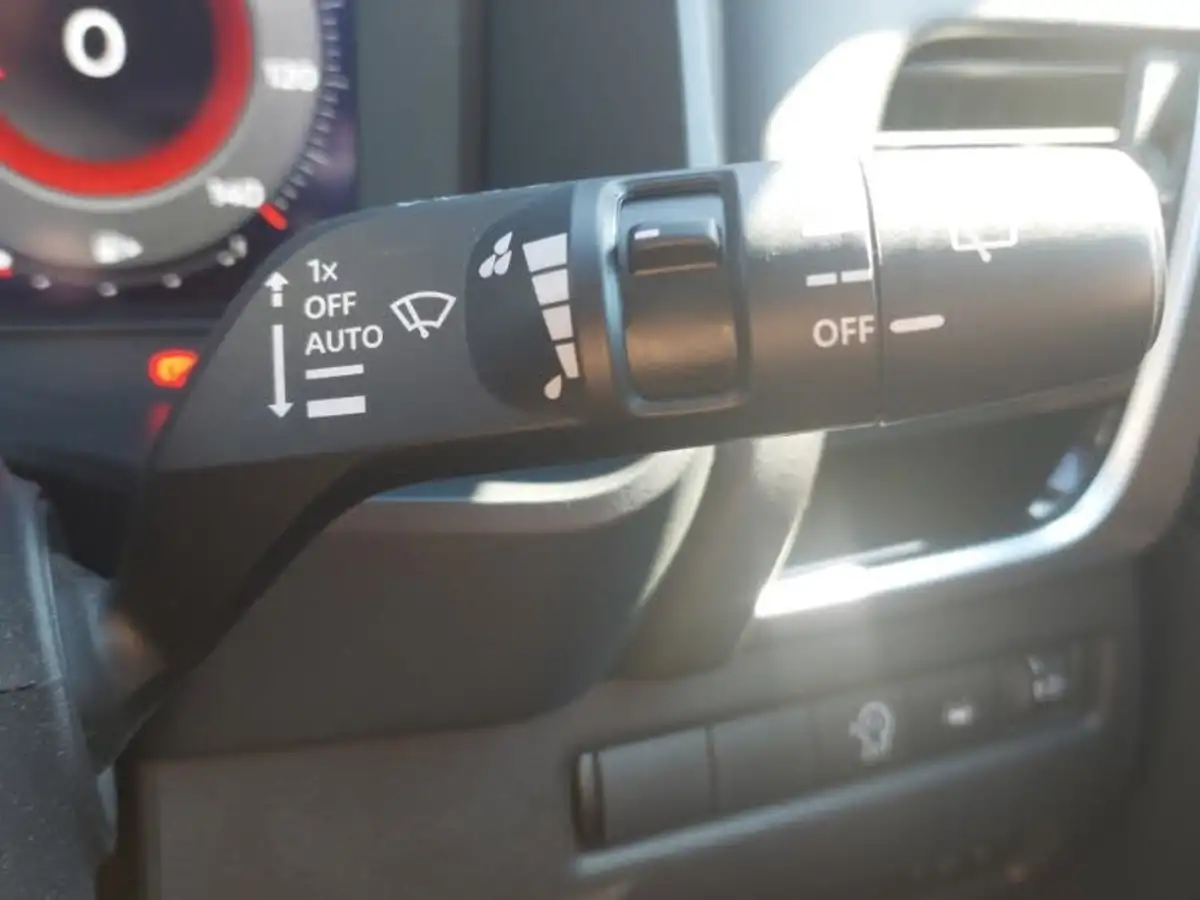 2022-nissan-qashqai-13-dig-t-n-connecta-158ps-big-17