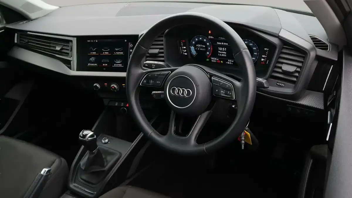 2022-audi-a1-10-25-tfsi-technik-big-9