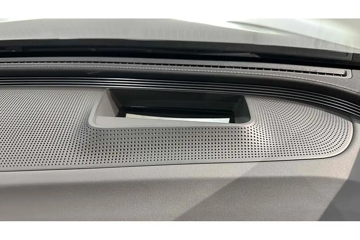 2022-mercedes-benz-eqc-e-eqc-400-amg-line-premium-plus-big-39