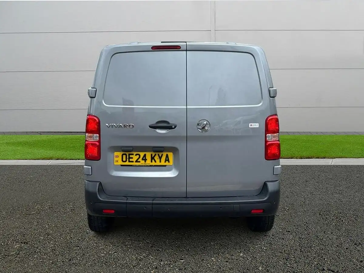 2024-vauxhall-vivaro-15td-prime-big-5