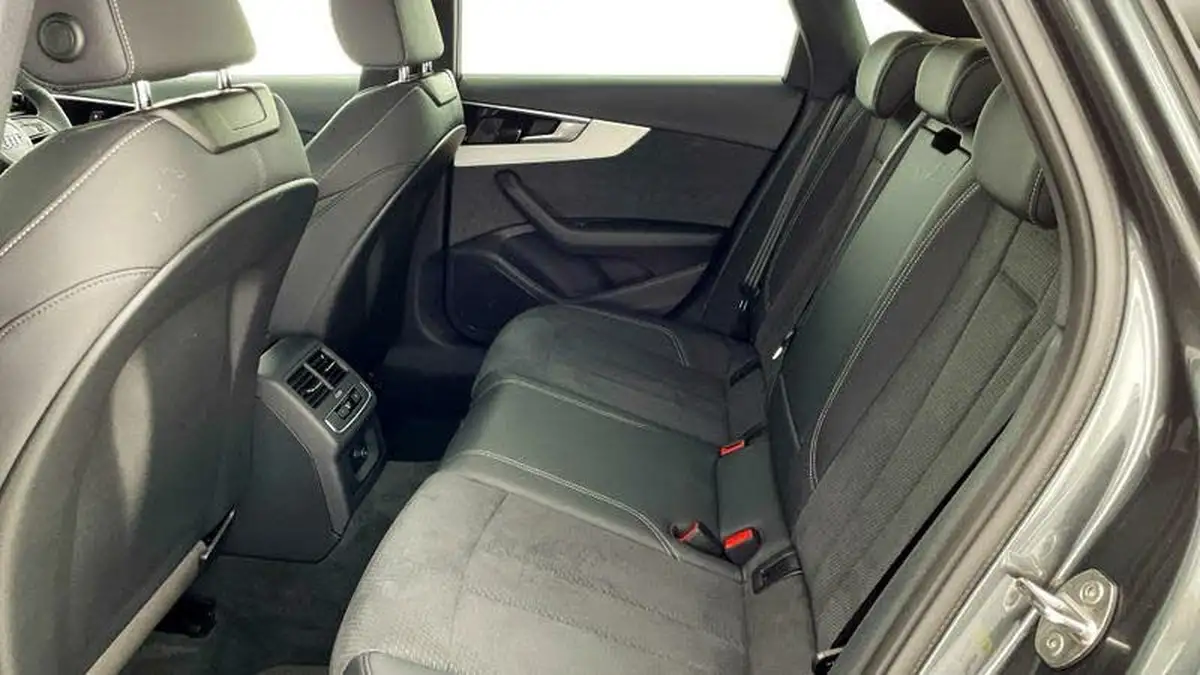 2024-audi-a4-20-35-tfsi-s-line-big-35