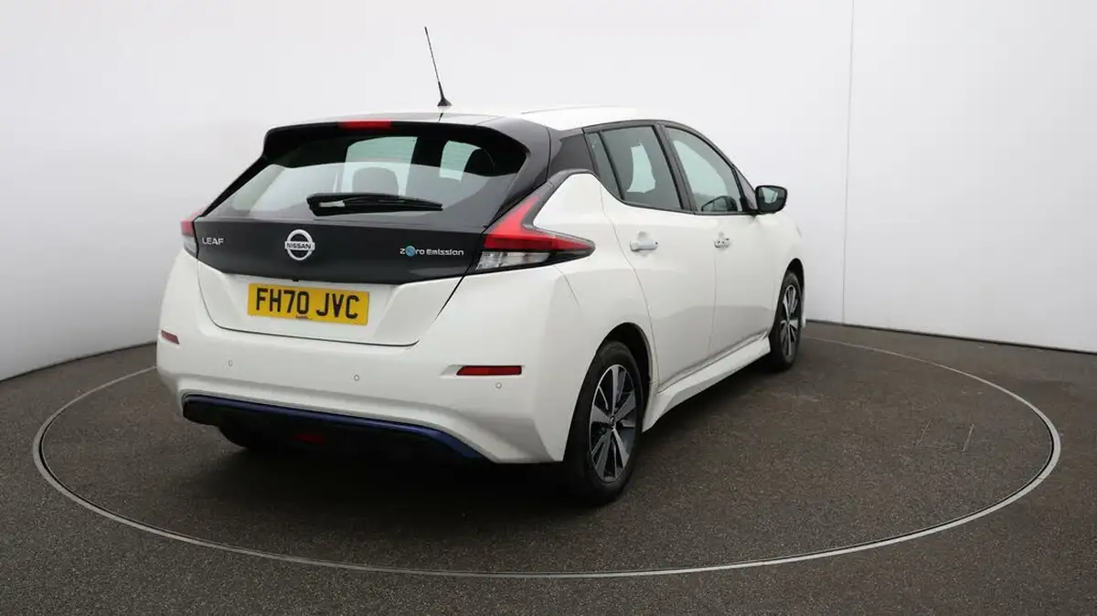 2021-nissan-leaf-e-acenta-big-53