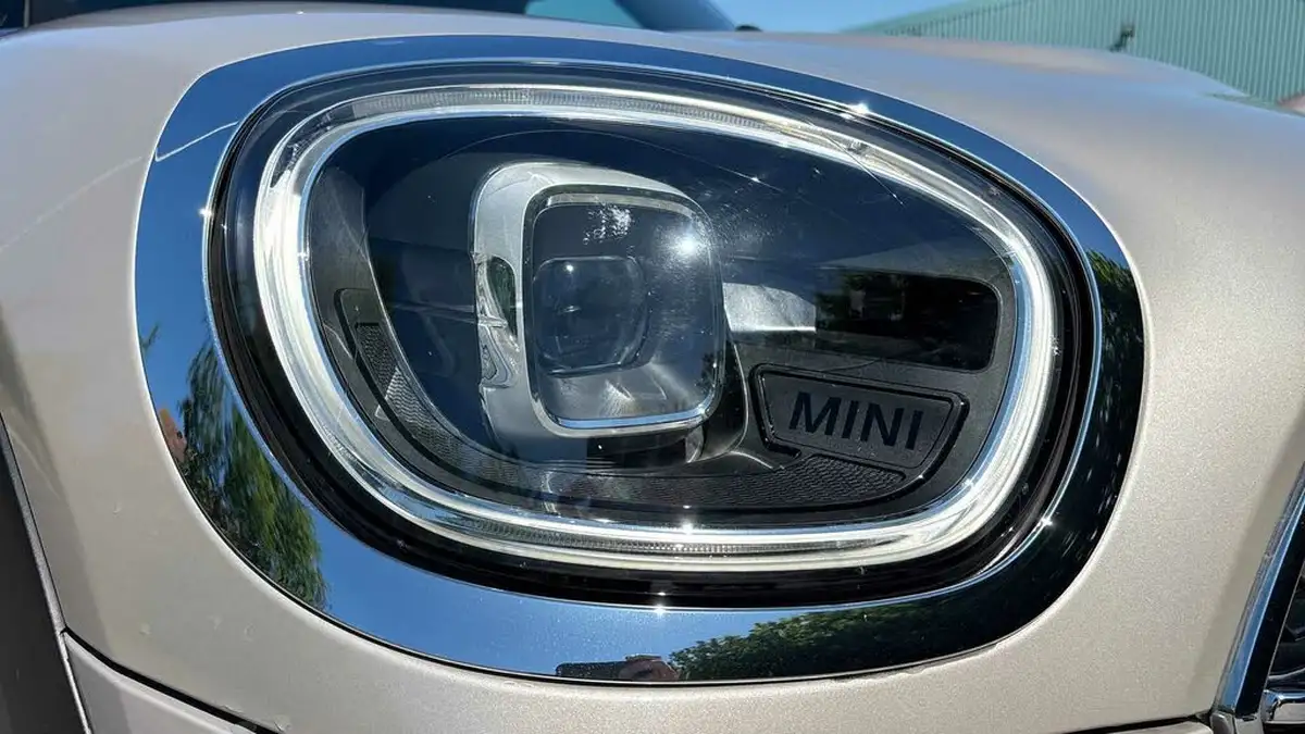 2023-mini-countryman-20-cooper-s-exclusive-premium-big-17