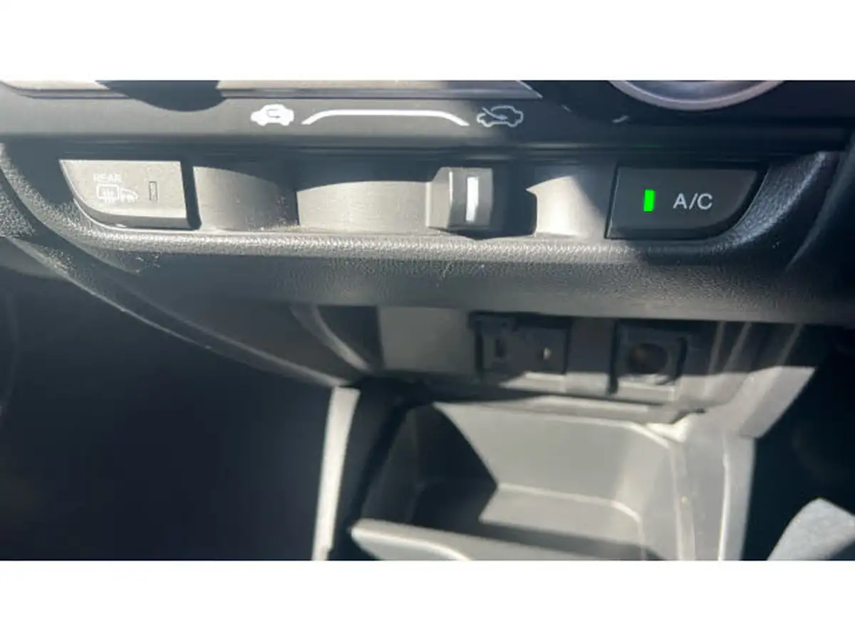 2018-honda-jazz-13-i-vtec-se-cvt-big-22