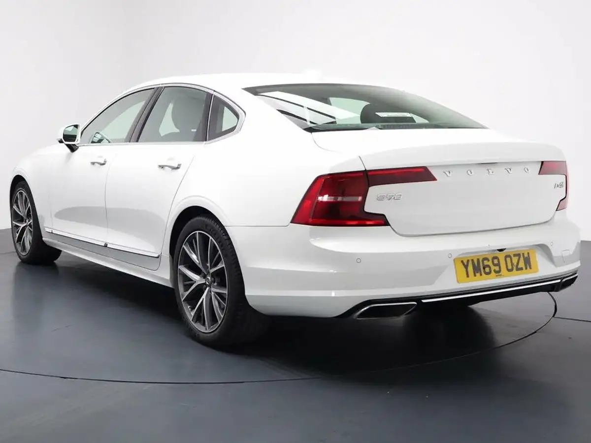 2020-volvo-s90-20td-d4-inscription-plus-big-11