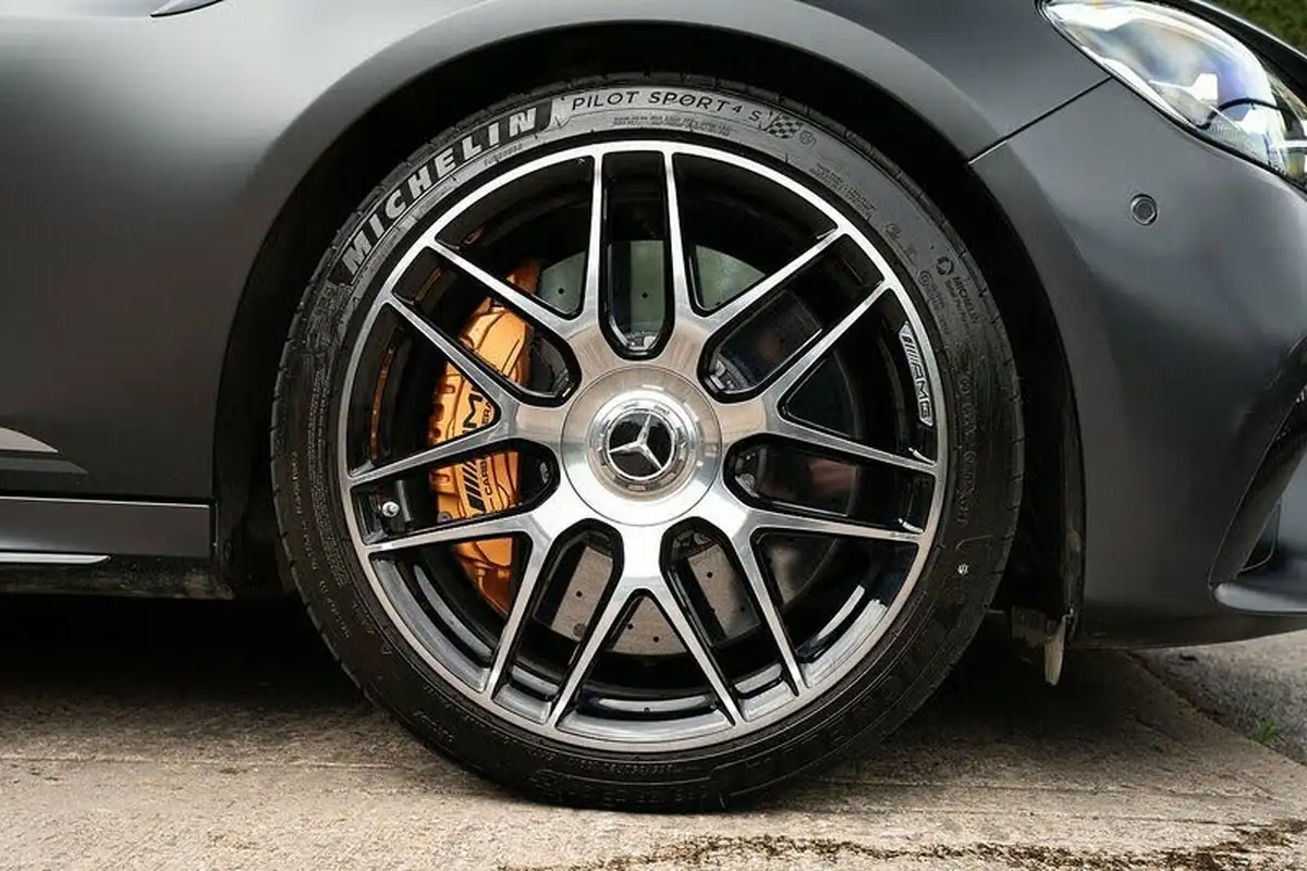 2023-mercedes-benz-e-class-40-e63-amg-s-final-edition-saloon-4d-big-26