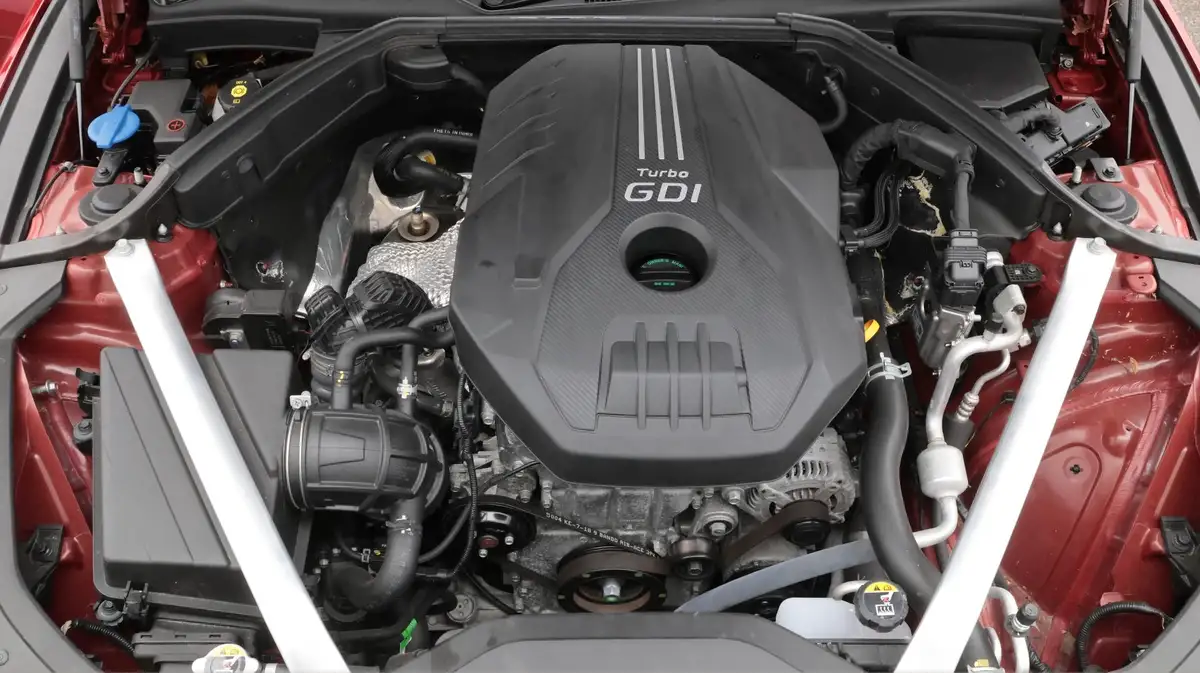 2022-genesis-g70-20-t-sport-line-saloon-4d-big-19