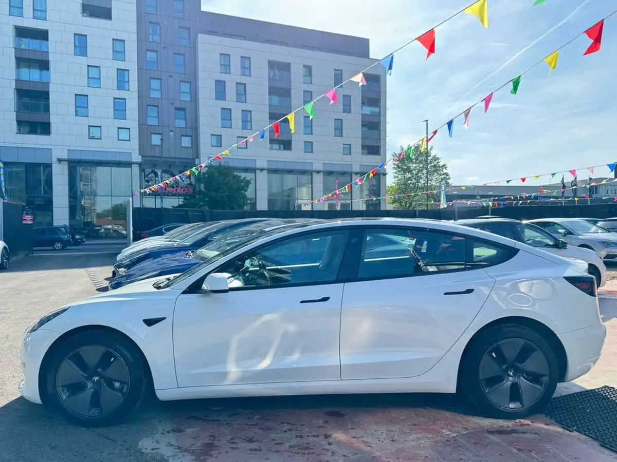 2021-tesla-model-3-e-long-range-awd-big-9