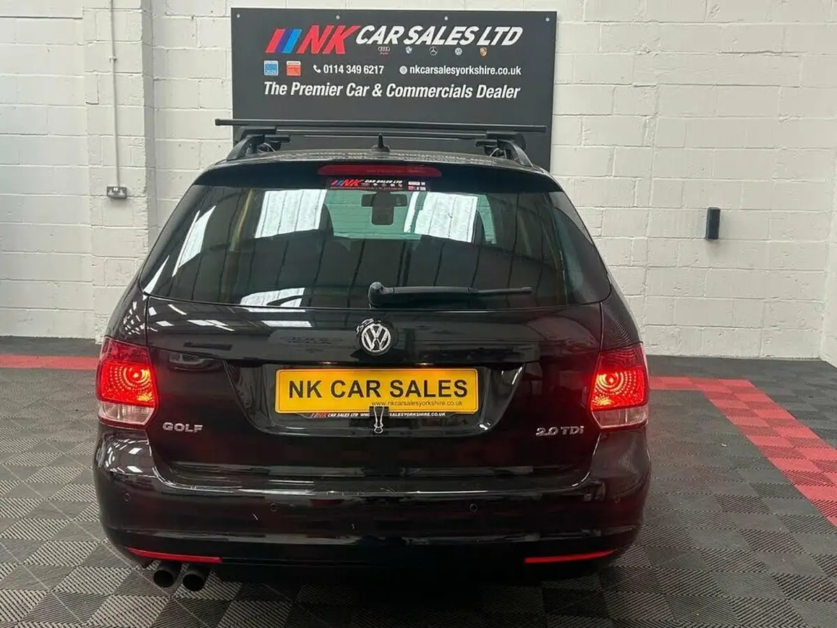 2012-volkswagen-golf-20td-sportline-big-8