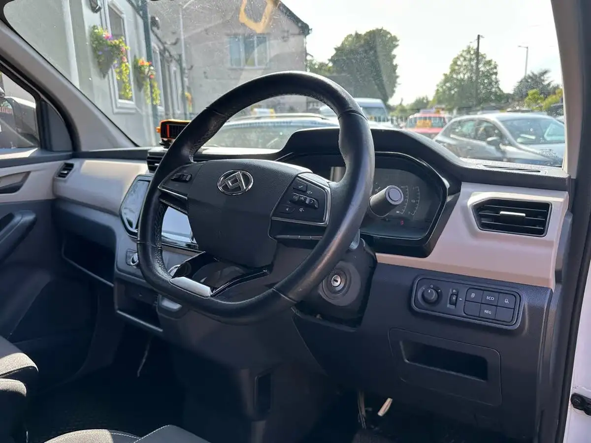 2021-maxus-e-deliver-3-e-l1h1-35kwh-big-5