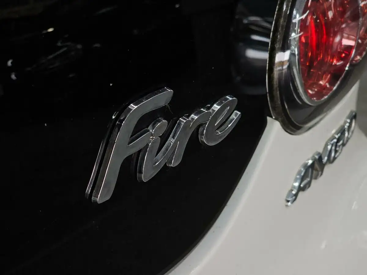 2013-toyota-aygo-10-aygo-fire-5d-big-79