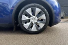 2022-tesla-model-y-e-long-range-small-32