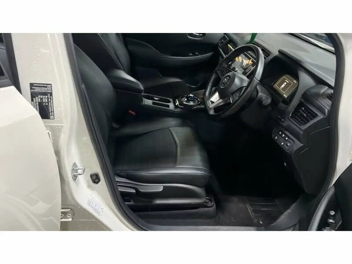 2021-nissan-leaf-e-n-connecta-big-1