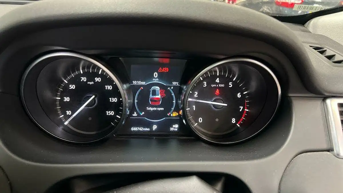 2018-land-rover-discovery-sport-20-si4-se-big-7