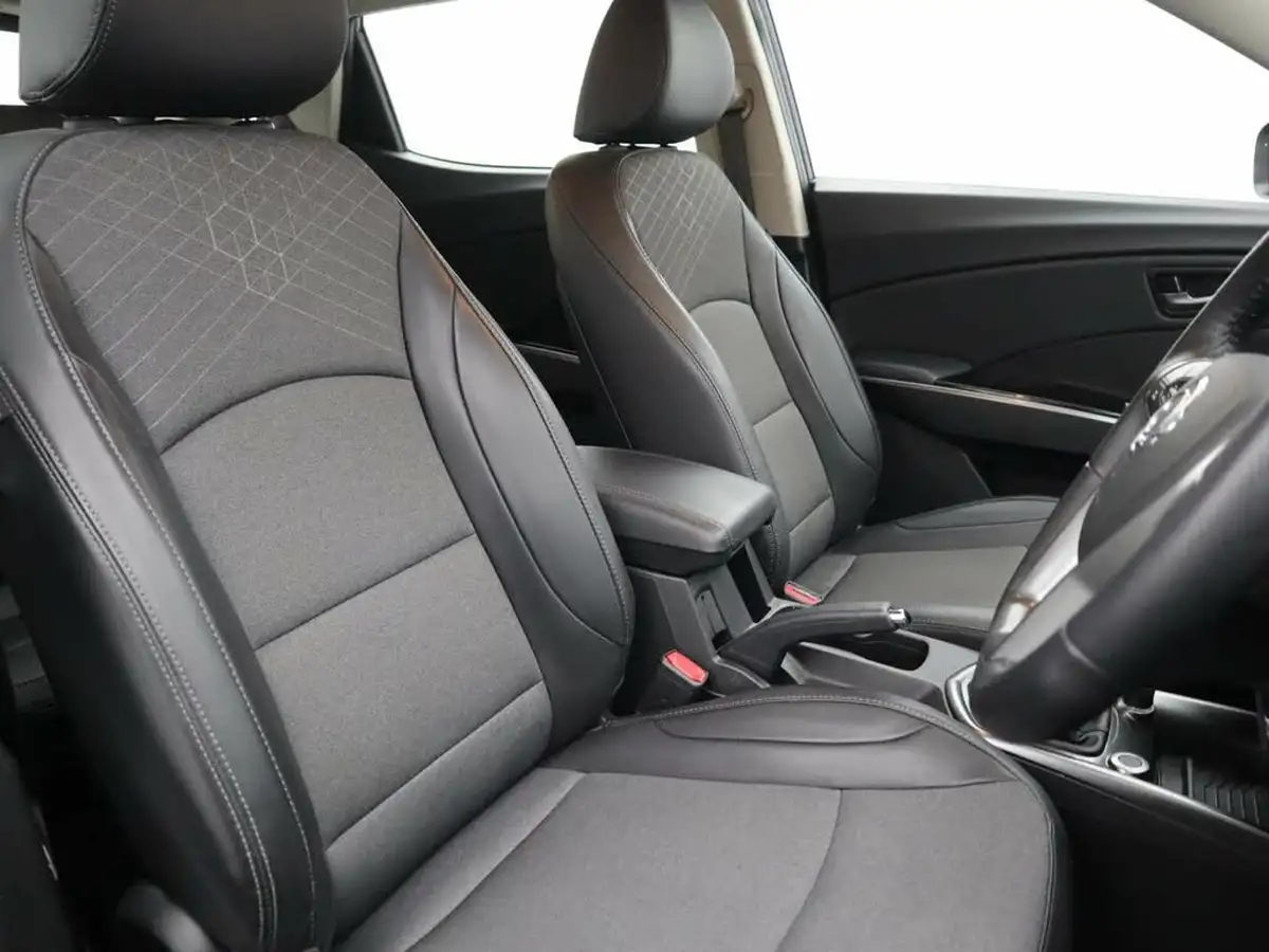 2023-kgm-ssangyong-tivoli-15-ventura-big-10