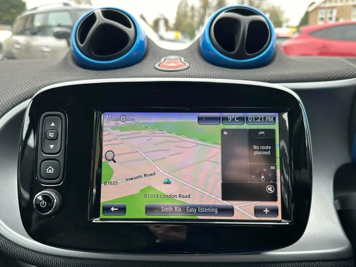 2018-smart-fortwo-eq-edition-nightsky-coupe-big-3