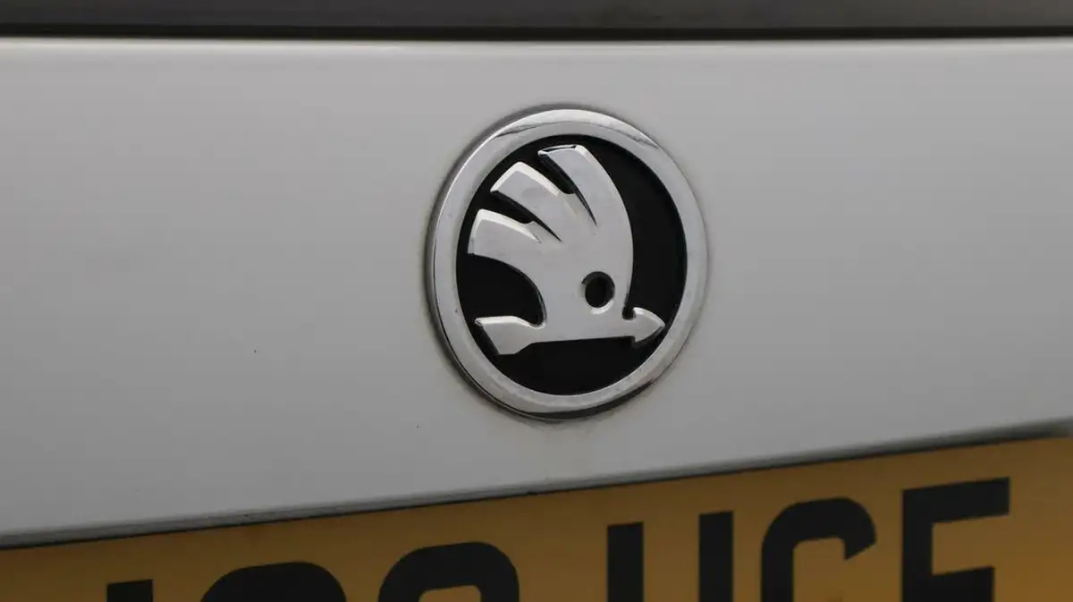2020-skoda-octavia-16tdi-se-technology-estate-big-21