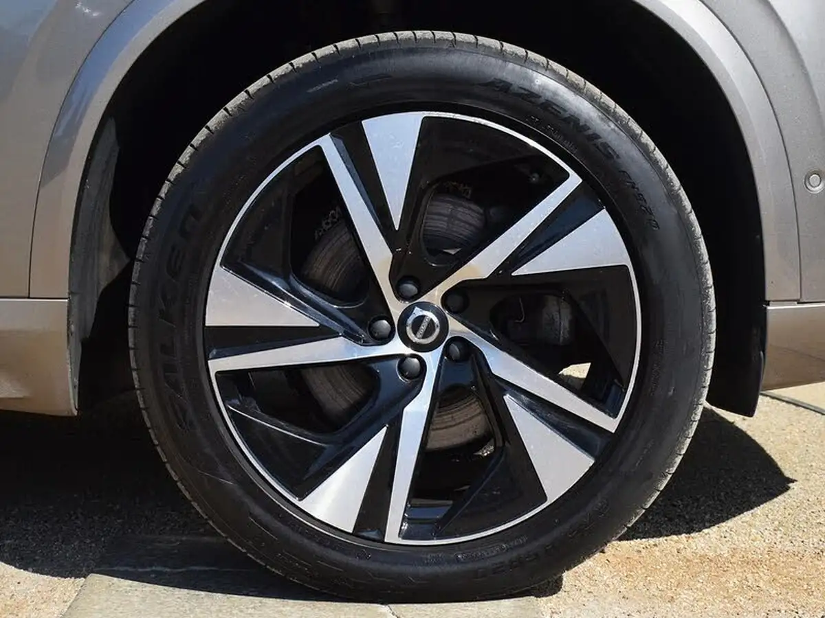 2021-volvo-xc90-20td-b5-r-design-big-33