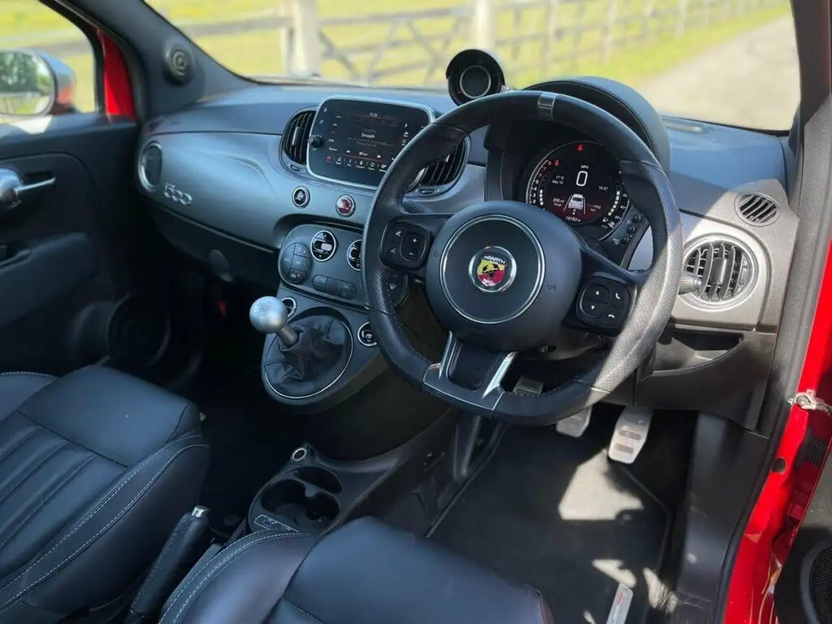 2020-abarth-595-14-tjet-turismo-70th-big-13