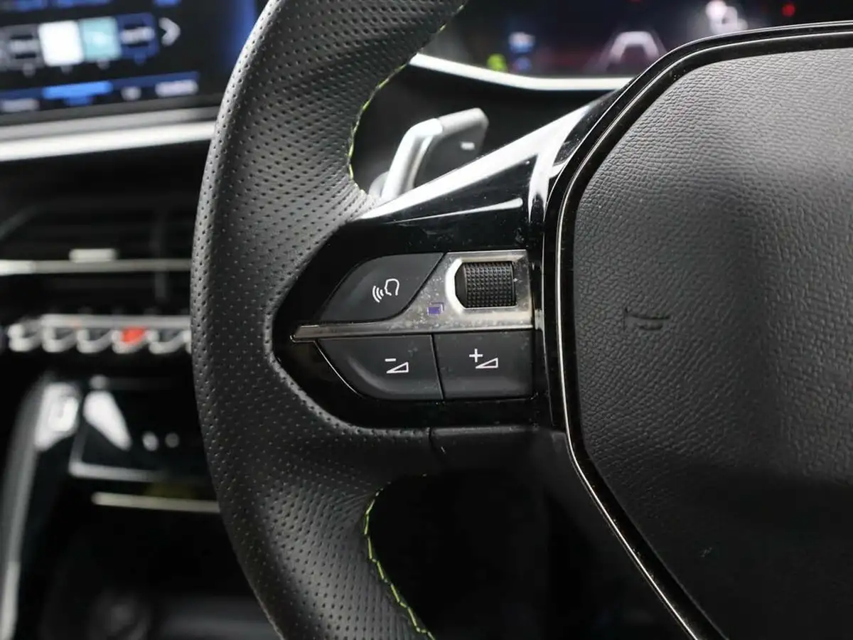 2023-peugeot-208-12-puretech-gt-130ps-eat8-big-33