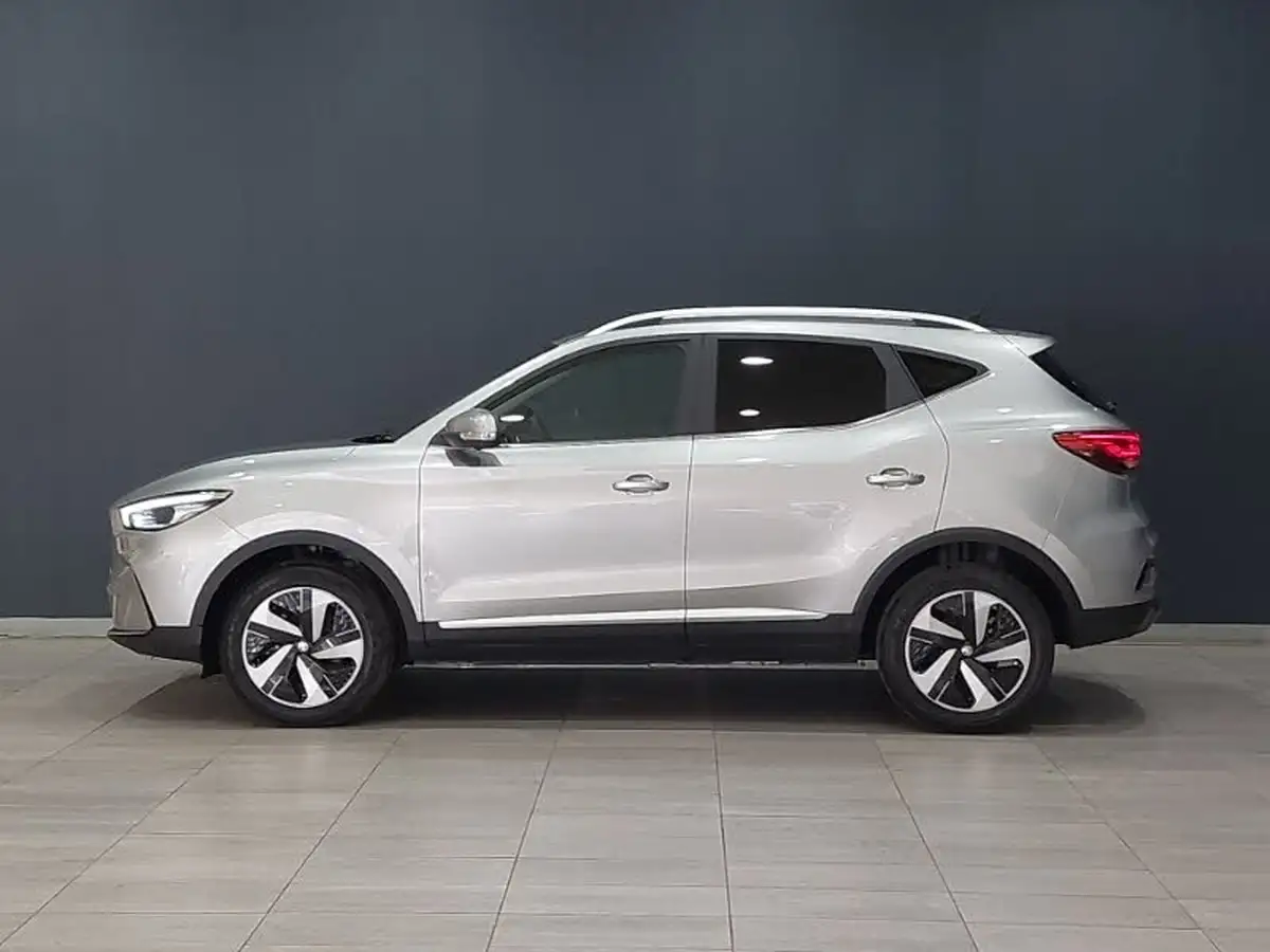 2025-mg-zs-suv-e-trophy-connect-ev-176ps-big-3