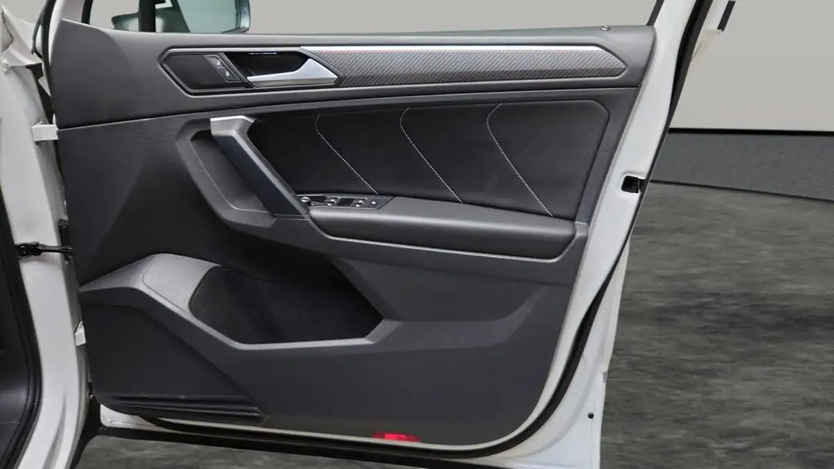 2022-volkswagen-tiguan-15-tsi-r-line-big-40