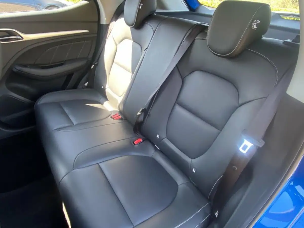 2020-mg-zs-suv-10t-gdi-exclusive-111ps-big-19