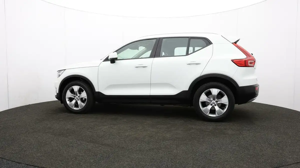 2020-volvo-xc40-20td-d3-momentum-geartronic-big-69